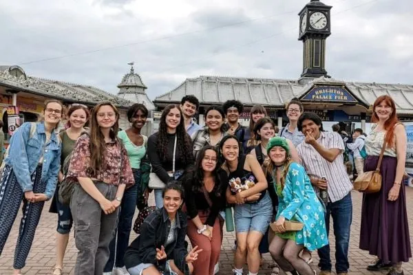 Group photo of UO sophomores in London Eye abroad