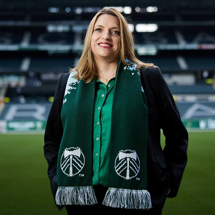 Heather Davis headshot