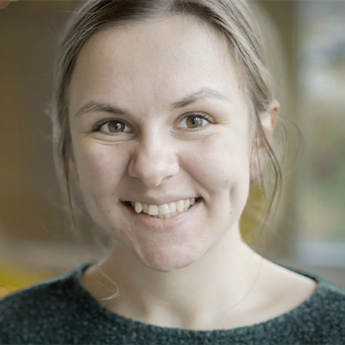 Headshot of UO student Lucy Roberts